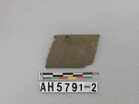 藏品(磨製石刀殘件)的圖片